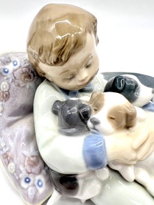 lot 160 image: LLADRO Sweet Dreams Collectible Porcelain Figurine # 05766 with Box
