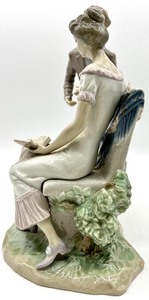 lot 161 image: LLADRO Will You Marry Me Collectible Porcelain Figurine # 05447 with Box