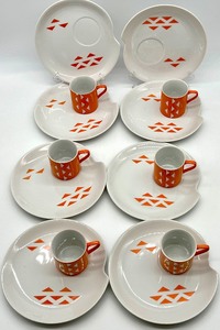 lot 179 image: Vintage Mid Century Modern JONAS ROBERTS Snack Set of 6 cups and 8 plates - Bright Orange & White Aztec Design