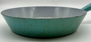 lot 188 image: Vintage LE CREUSET Teal Blue Pan