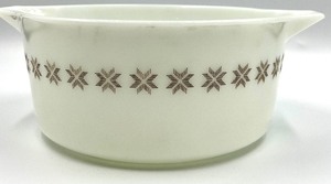 lot 205 image: 3 Vintage PYREX Starburst Pattern Casserole Bowl Dishes #475-B #473