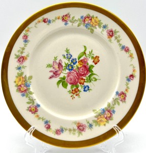 lot 253 image: 8 FINE CONCORDE CHINA Plates