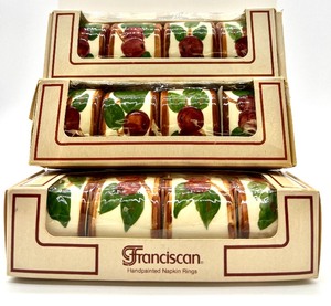 lot 271 image: Vintage FRANCISCAN EARTHENWARE APPLEWARE Napkin Rigs in Box (12)