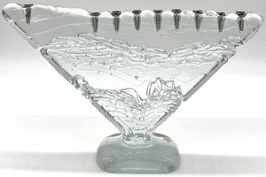 lot 292 image: Heavy Glass Menorah with WILTON ARMETALE MOUNT JOY, PA Metal Bowl