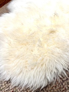 lot 317 image: WINDWARD 100% Australian  New Zealand Sheepskin Rug