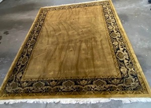 lot 114 image: Large Wool Rug - 9 x 12