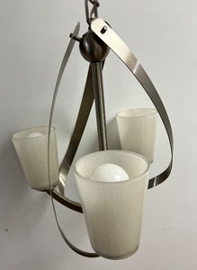 lot 353 image: Contemporary 3 Bulb Chandelier Light