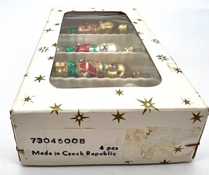 lot 9 image: Vintage 4 Piece Made in Czech Republic Christmas Bear Ornaments in Box