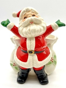 lot 11 image: Vintage NAPCO - Japan and Taiwan Ceramic Santa Planters