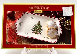 lot 38 image: Vintage SPODE ENGLAND Christmas Tree Peppermint 12 Dessert Tray with Table Runner