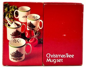 lot 39 image: Vintage SPODE ENGLAND Christmas Tree Mug Set of 4