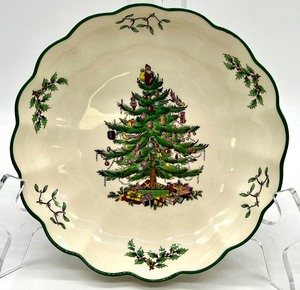 lot 45 image: Vintage SPODE ENGLAND Christmas Tree Green Trim Dishes