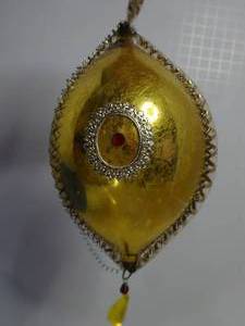 lot 62 image: Vintage Extra Large TEARDROP Ornate Pulled Wire Christmas Ornament