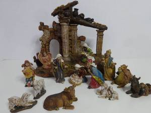 lot 64 image: Detailed Resin NATIVITY SET Cresch Christmas Decor Collectible