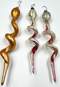 lot 96 image: 3 Vintage 1920s Antique German Mercury Glass Snake  Serpent Ornaments