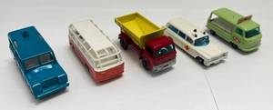 lot 12 image: Vintage Misc. MATCHBOX Lesneys No. 12, 21, 54, 68, 70  (ALL VERY CLEAN) ( No. 12 Missing Cargo On Top)