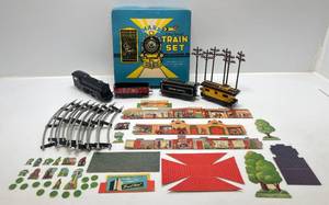 lot 34 image: 1950s Marx Brand Battery Operated Train Set (Like New) Works In Original Box