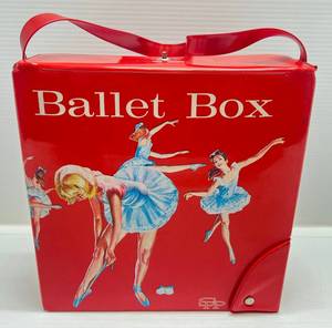 lot 35 image: 1966 Mattel Brand BalletSlipper & Tap Shoe Case (NEVER USED)