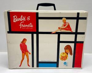 lot 42 image: 1965 Barbie & Francie Carrying Case (Inside A Little Beat Up) (Great Condition)