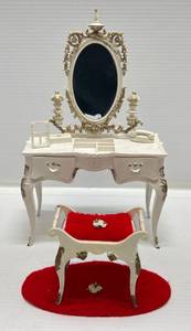 lot 43 image: Vintage 1964 Barbie Susy Goose Vanity Table & Bench Set