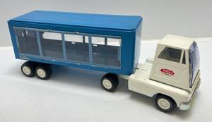lot 55 image: Vintage Tonka Livestock Cattle Hauler (Really Nice Condition)