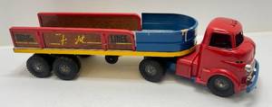 lot 62 image: Vintage Steel And Wood Wyandotte Motor Lines Freight Truck (VERY NICE CONDITION)