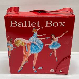 lot 68 image: 1966 Mattel BalletSlipper & Tap Shoe Case (NEVER USED)