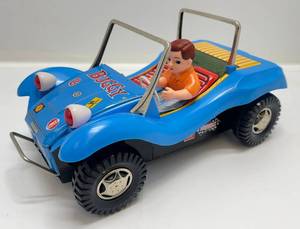 lot 83 image: Vintage T.P.S. Toplay VW Tin Toy Battery Operated Dune Buggy With Surfboard (VERY CLEAN) Battery Terminals Need Cleaning