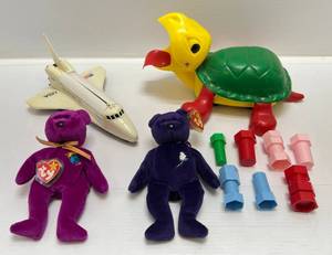 lot 147 image: Group Of Misc. Vintage Toys