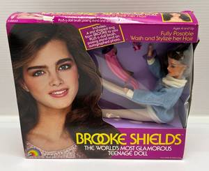 lot 153 image: 1982 LJN Brooke Shields 11.5 Doll NIB (Box Not Perfect)