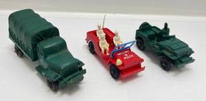 lot 206 image: 1950s60s Misc. Military Toys 2 Rubber 1 Plastiic