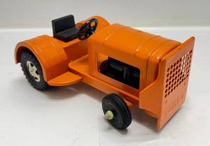lot 214 image: 1963 Tonka Orange N0. 250 Airlines Transporter (VERY CLEAN)