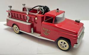 lot 216 image: 1960s Tonka Fire Truck (VERY NICE) 1 Ladder Missing