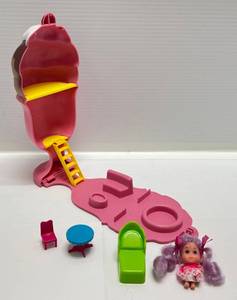 lot 236 image: Vintage Mattel Liddle Kiddles Sweet Treats Ice Cream Sundae Play Set With Doll