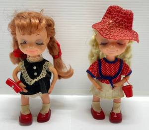 lot 245 image: 1967 Uneeda Little Sophisticates 8 Dolls