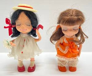 lot 247 image: 1967 Uneeda Little Sophisticates 8 Dolls