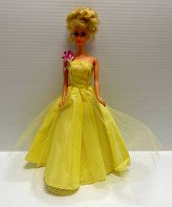 lot 272 image: 1967 Mattel Barbie  Doll With Bendable Legs, Rooted Lashes (Arms & Legs Good) VERY CLEAN