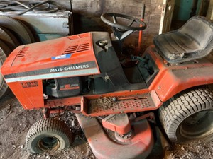 Allis-Chalmers T-816 lawn tractor