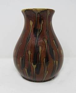 lot 26 image: Schramberg pottery German Brown Vase