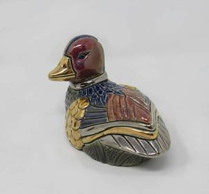 lot 65 image: Artesaria Rinconada duck Silver Anniversary series Ceramic by Uruguay artist, signed  gold & Platinum