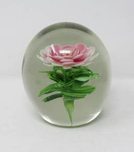 lot 98 image: Paper weights (encased)