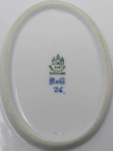 lot 102 image: Bing & Grondahl Butterfly China  2 pieces