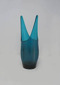 lot 171 image: LE Smith blue Vase  MCM