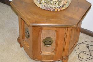 lot 13 image: Decorative Wooden Hexagon Side TableCabinet