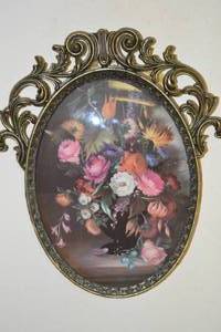 lot 39 image: Wall Decor