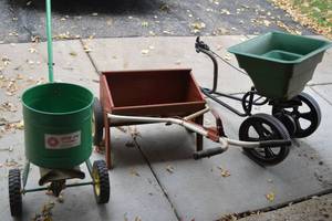 lot 125 image: Lawn Seeders