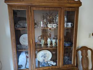 lot 51 image: Contents of Hutch - Lots of great decorations DOES NOT INCLUDE HUTCH