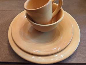 lot 53 image: Fall Dinnerware