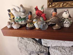 lot 59 image: Bird Decorations Collection