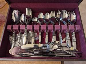 lot 63 image: Spring Lake Silverware set from Japan